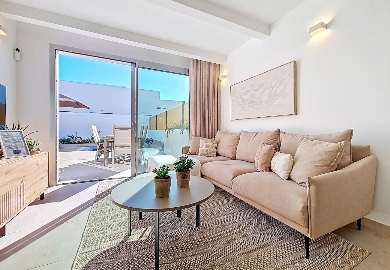 Villa in Los Alcazares - Villa met privézwembad, dakterras en BBQ