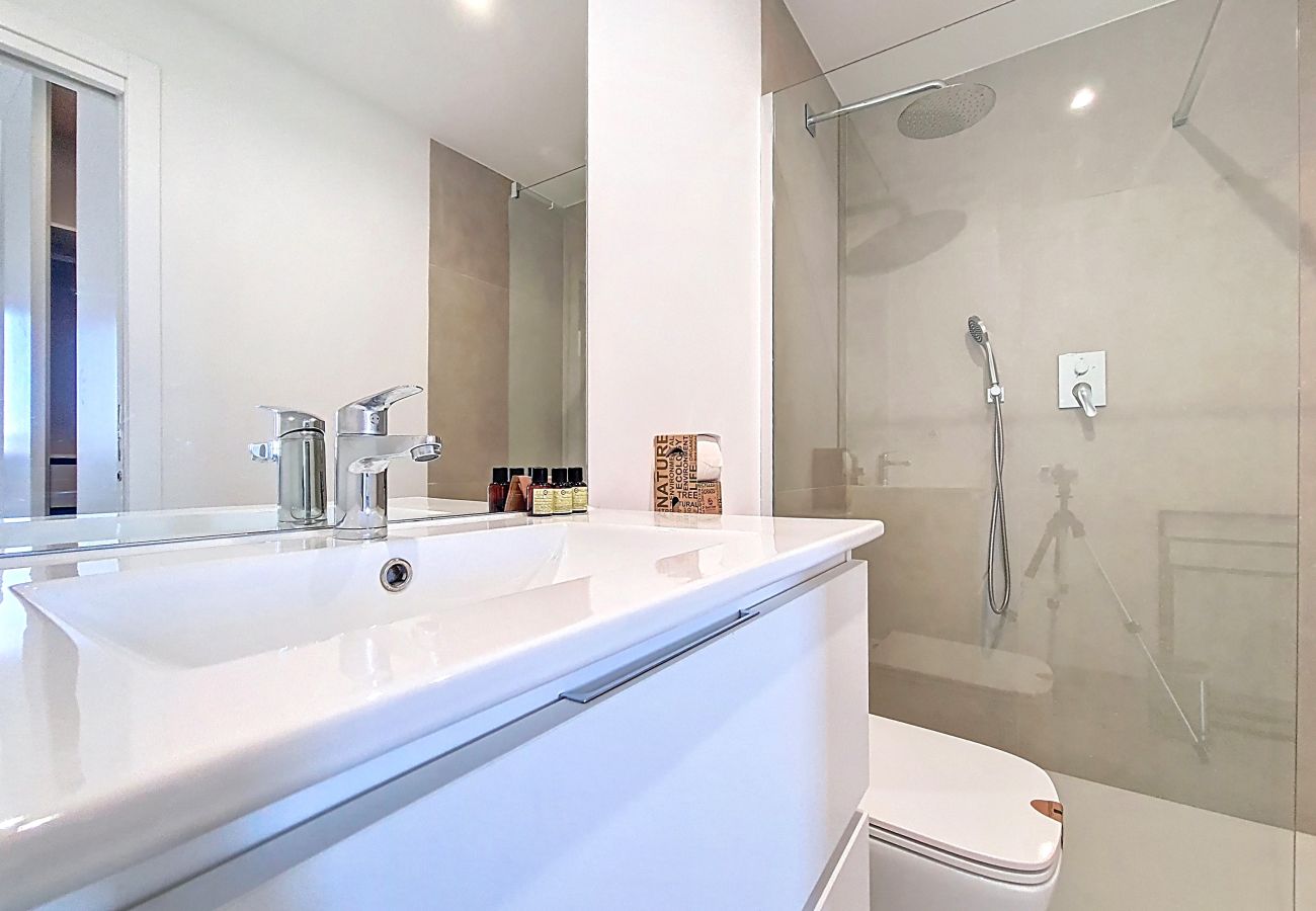 Appartement in Mar de Cristal - Licht appartement met ruim balkon aan het zwembad