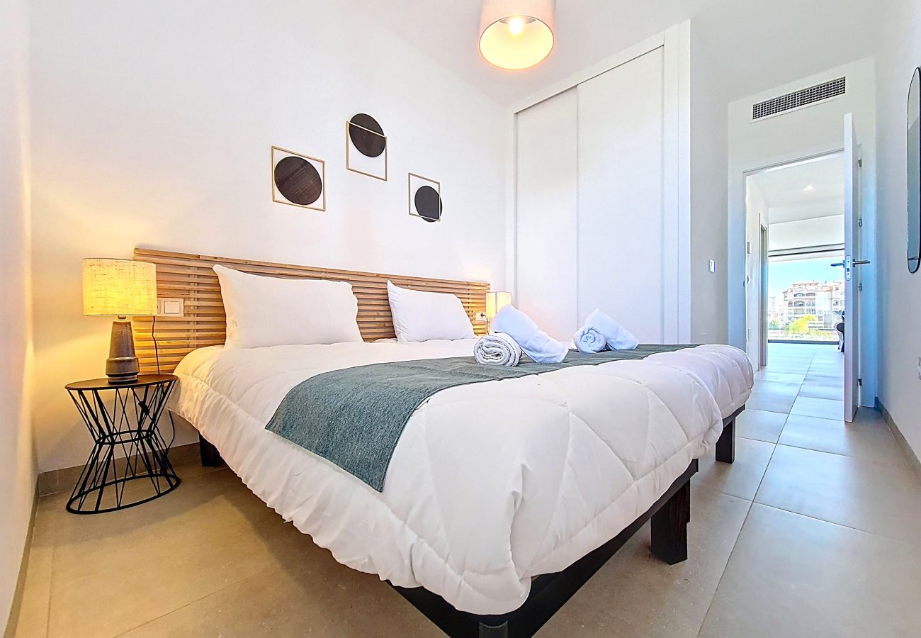 Appartement in Mar de Cristal - Licht appartement met ruim balkon aan het zwembad