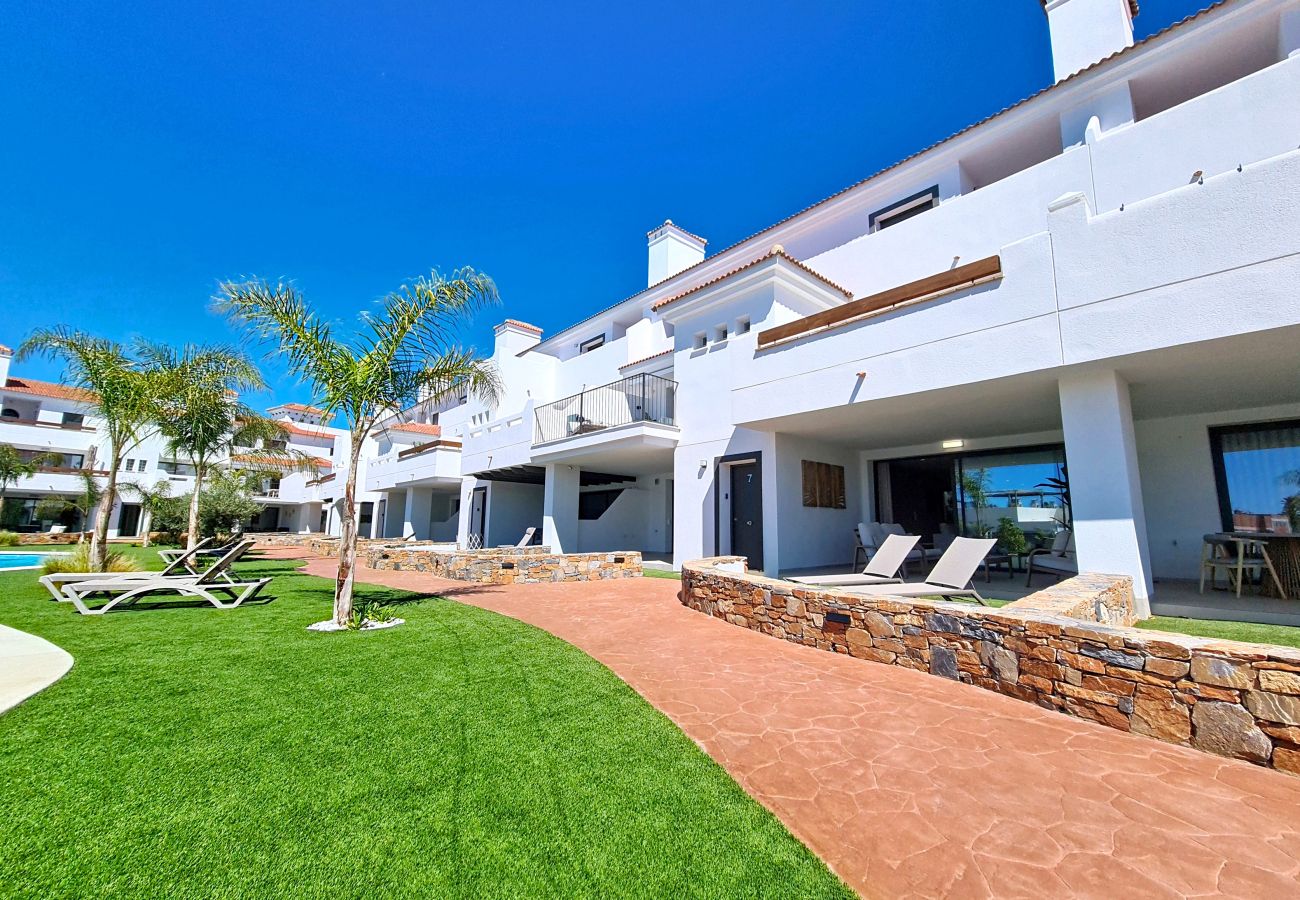 Appartement in Los Alcazares - Luxe appartement bij het zwembad • Terras & parkeren