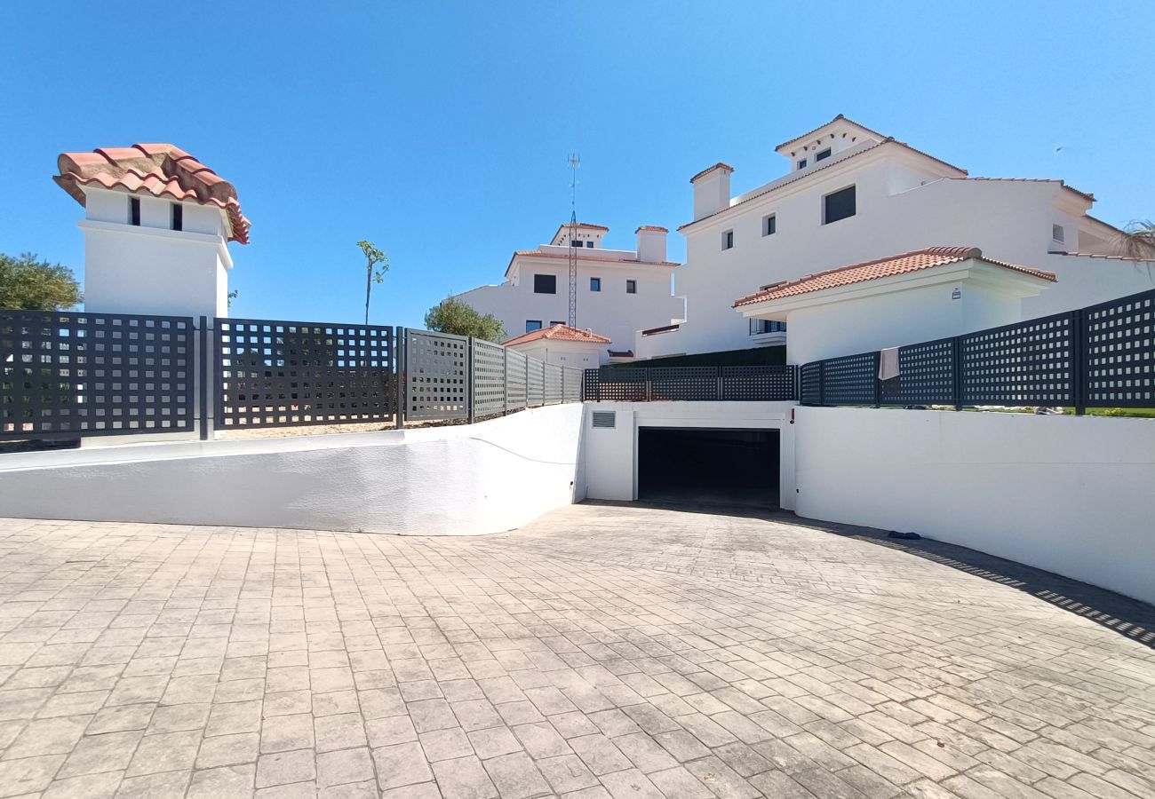 Appartement in Los Alcazares - Luxe appartement bij het zwembad • Terras & parkeren