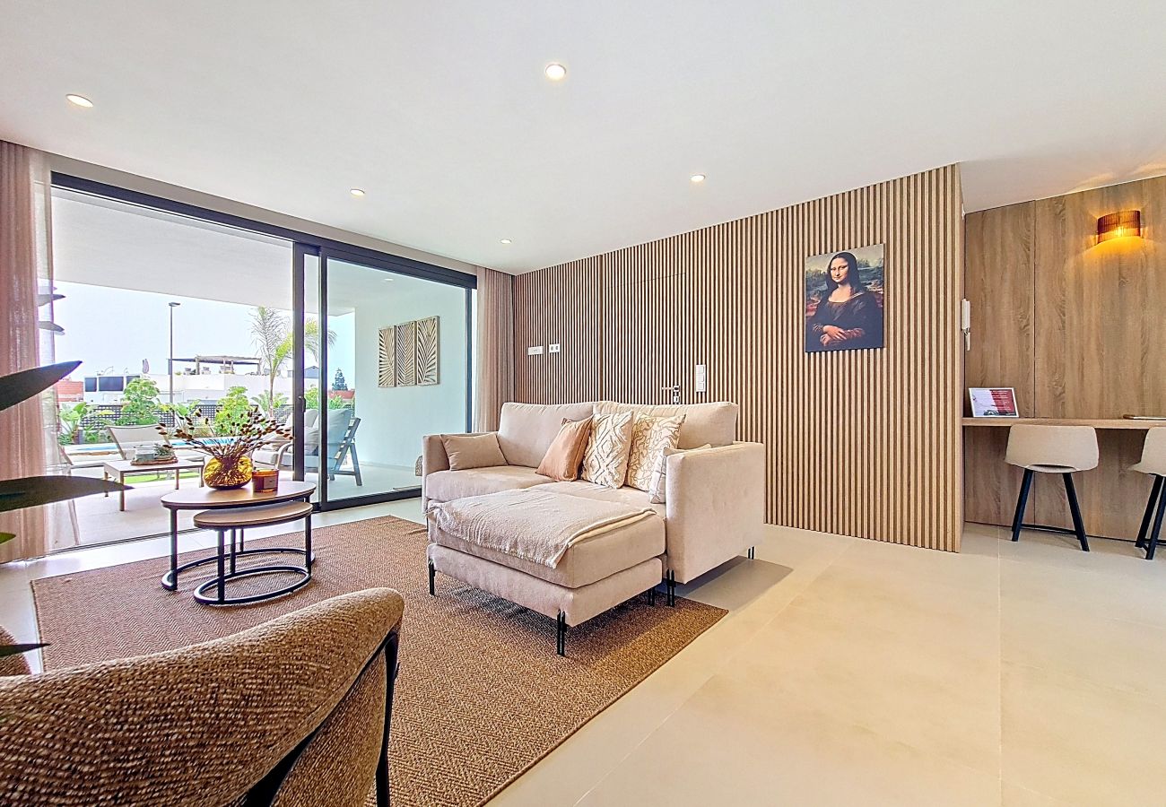 Appartement in Los Alcazares - Luxe appartement bij het zwembad • Terras & parkeren