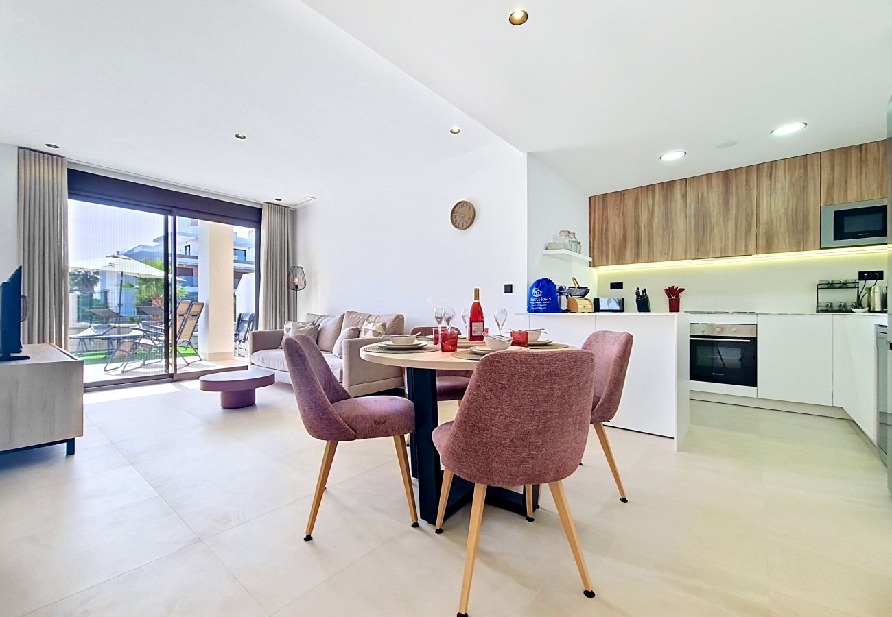 Appartement in Los Alcazares - Appartement op de begane grond met uitzicht op het zwembad