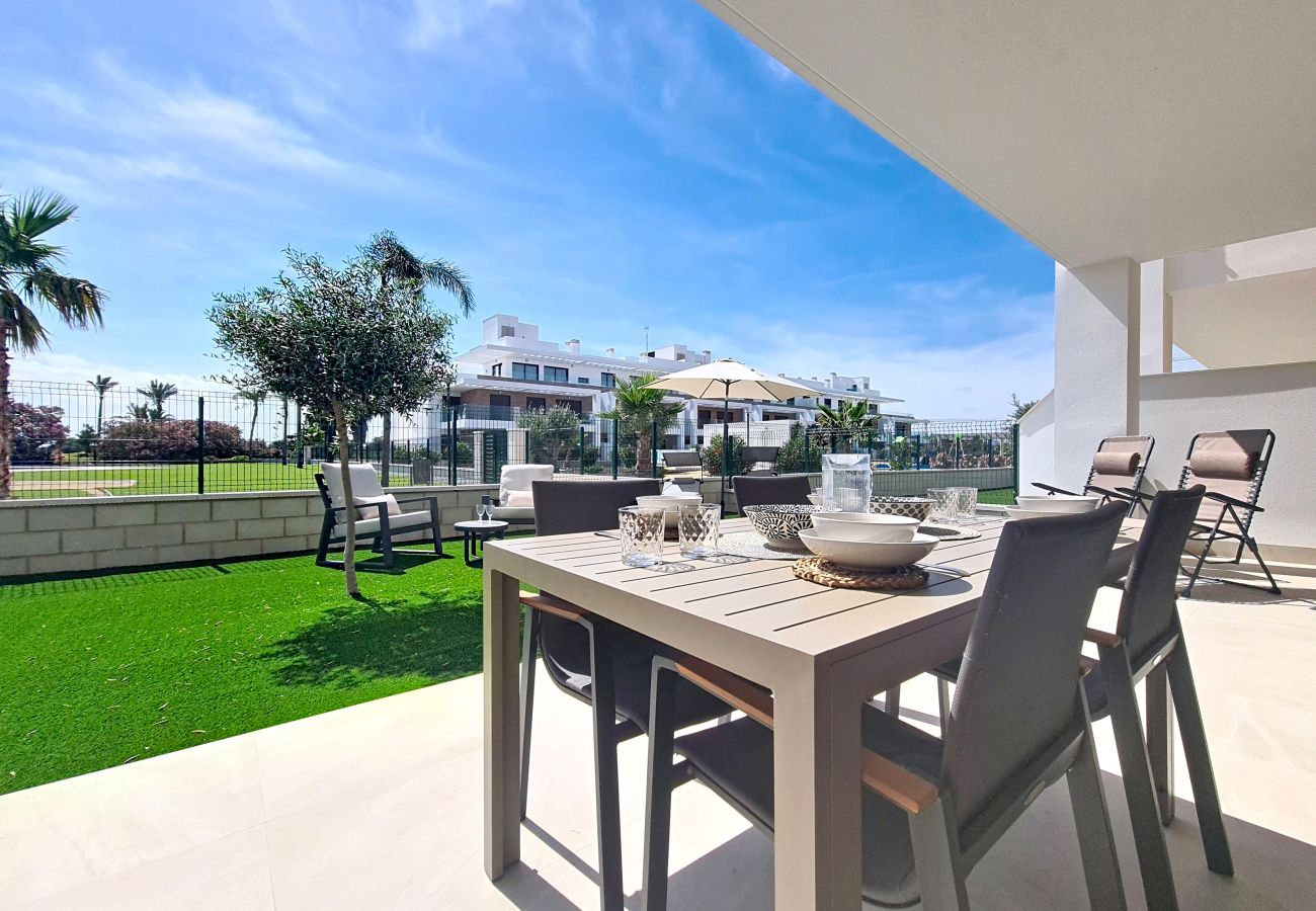 Appartement in Los Alcazares - Appartement op de begane grond met uitzicht op het zwembad