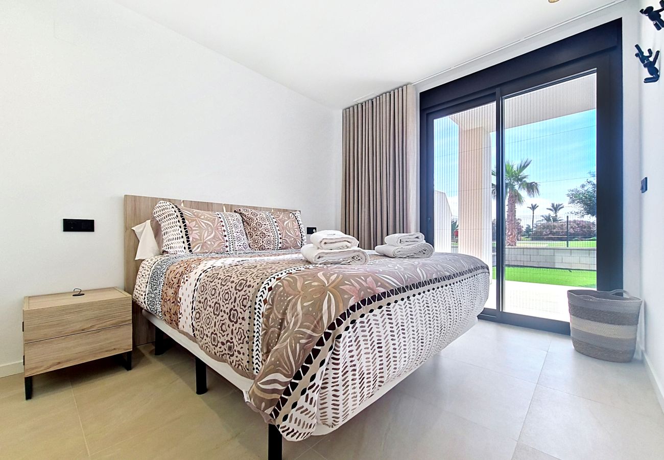 Appartement in Los Alcazares - Appartement op de begane grond met uitzicht op het zwembad