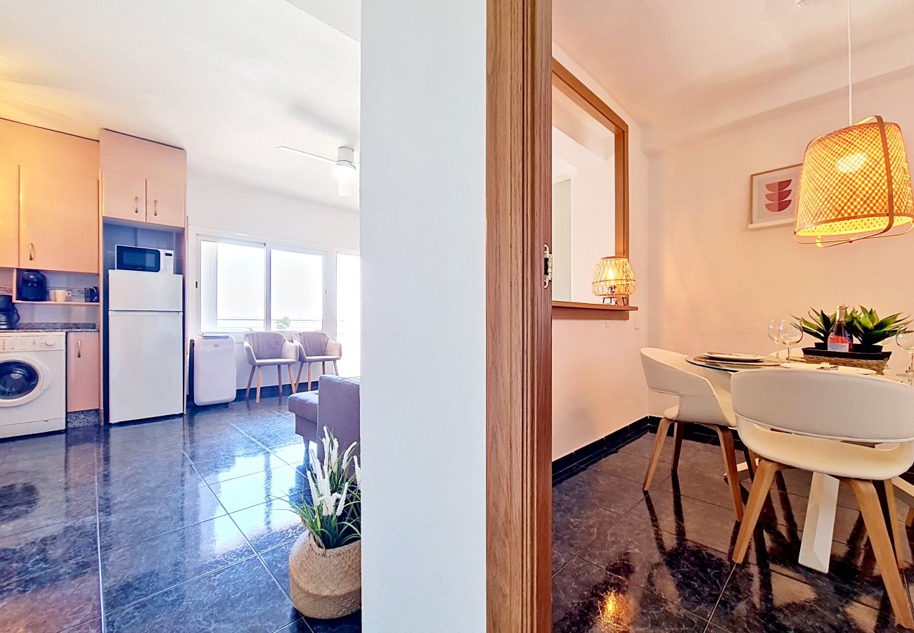 Appartement in San Pedro del Pinatar - Appartement aan zee met balkon en uitzicht op zee