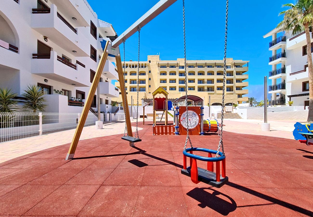 Appartement in Los Alcazares - Stijlvol Appartement met Balkon en Uitzicht op het Zwembad