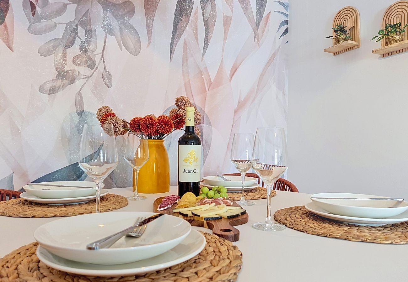 Appartement in Los Alcazares - Stijlvol Appartement met Balkon en Uitzicht op het Zwembad