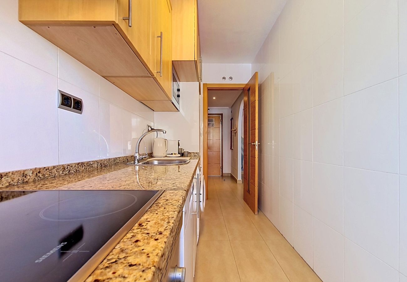 Appartement in Los Alcazares - Stijlvol Appartement met Balkon en Uitzicht op het Zwembad